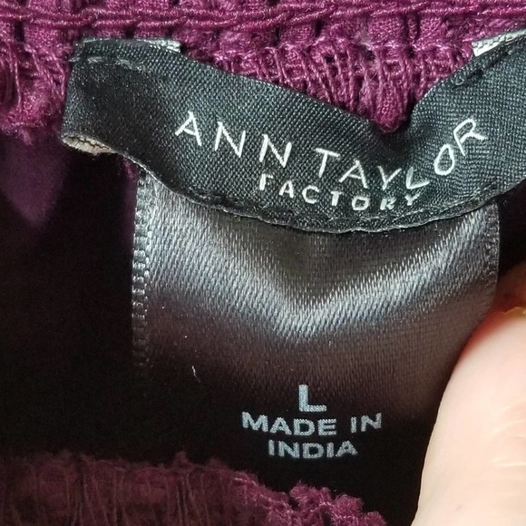 NEW! ANN TAYLOR FACTORY Eyelet Dress Large. - Picture 7 of 8